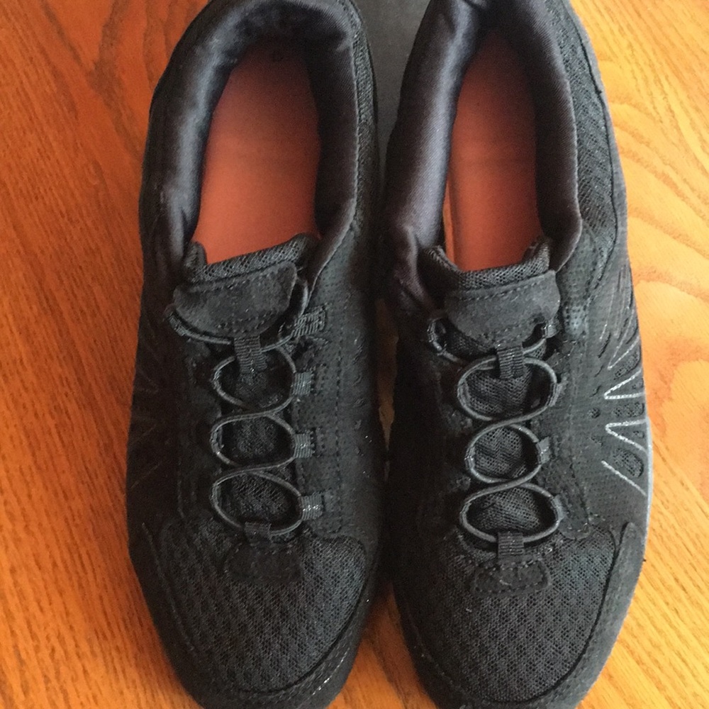 Black tennis shoes - ladies size 8